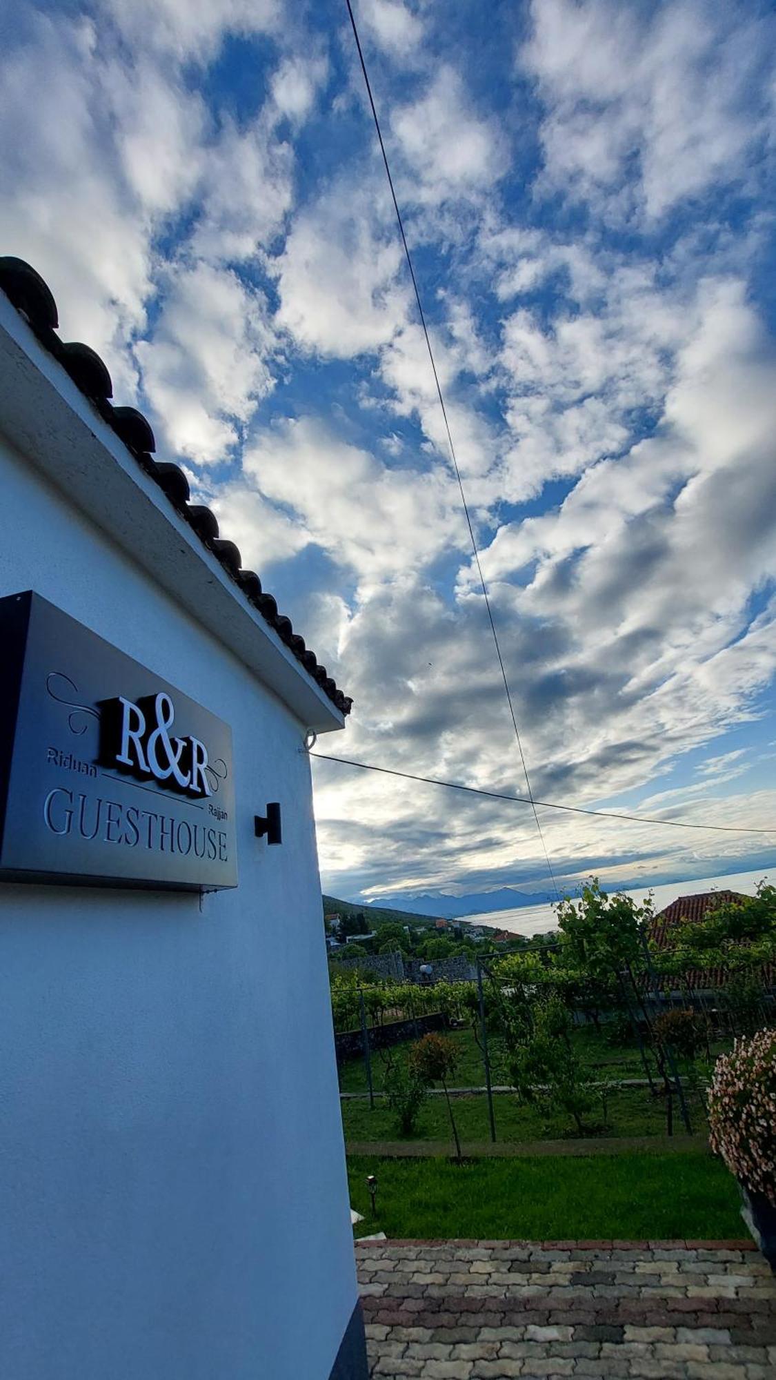 Готель R&R Gesthouse Shiroka Екстер'єр фото