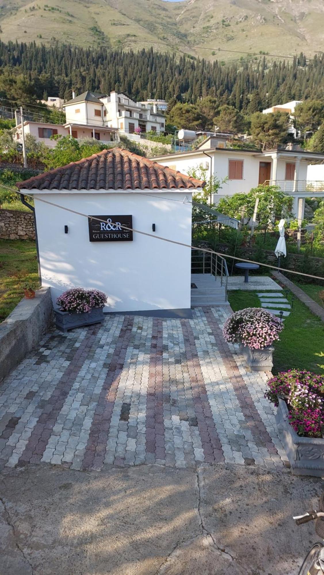Готель R&R Gesthouse Shiroka Екстер'єр фото