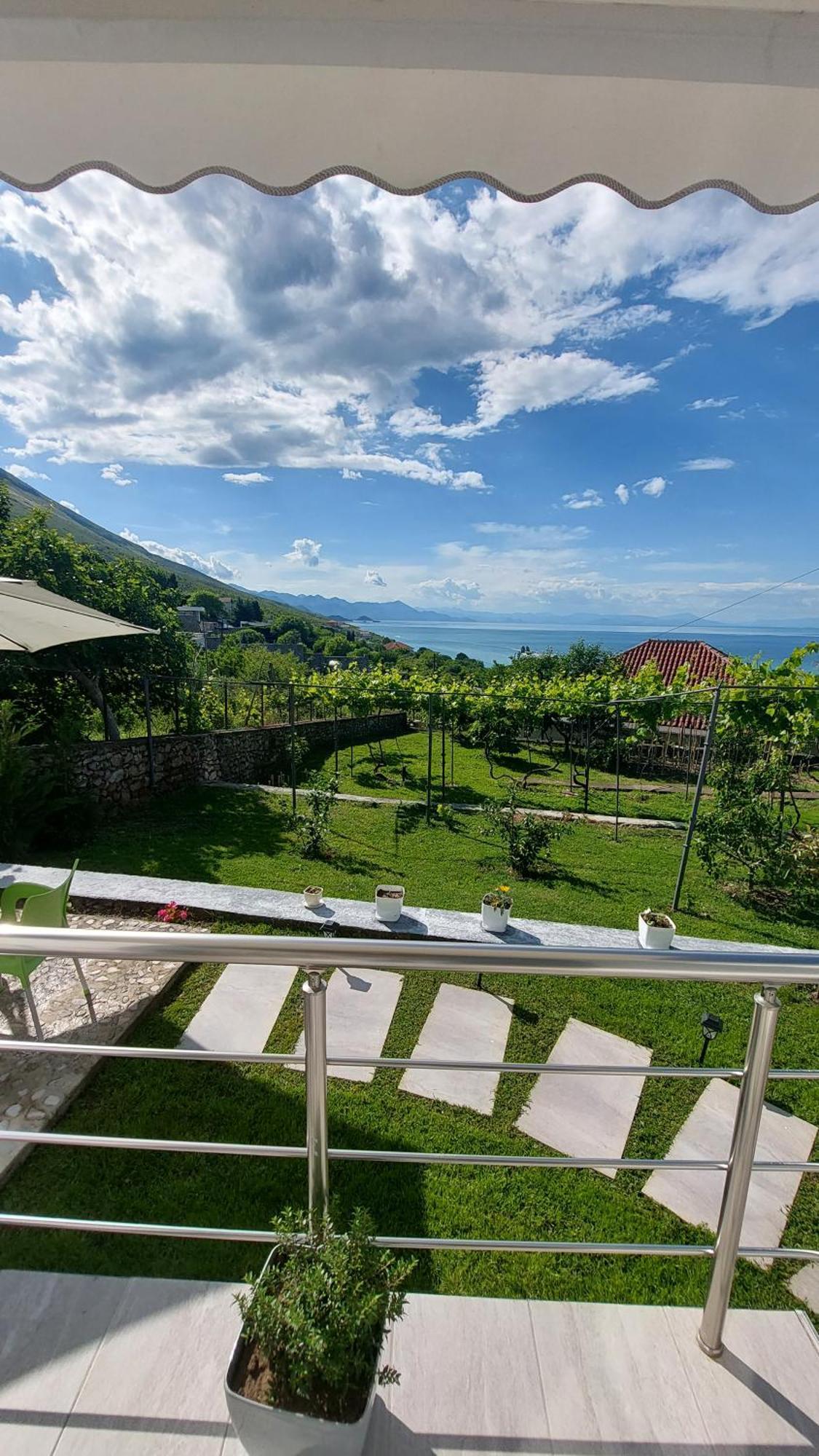 Готель R&R Gesthouse Shiroka Екстер'єр фото