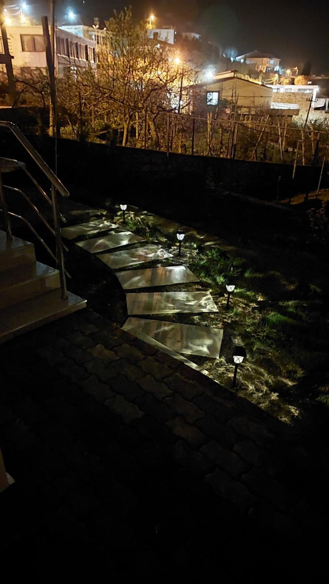 Готель R&R Gesthouse Shiroka Екстер'єр фото