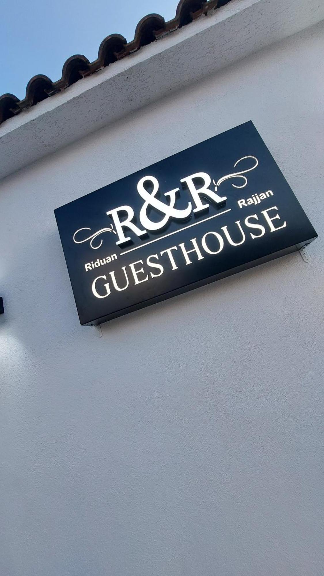 Готель R&R Gesthouse Shiroka Екстер'єр фото